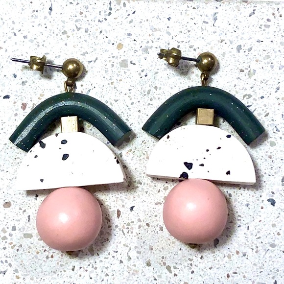 IEBIS Green Pink White Spot Polymer Clay Earrings - Picture 4 of 8